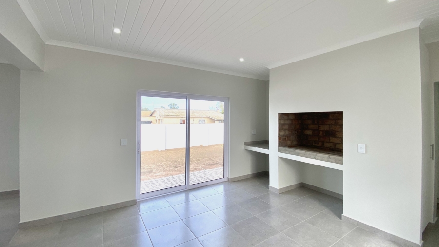 3 Bedroom Property for Sale in Brittania Beach Estate Western Cape
